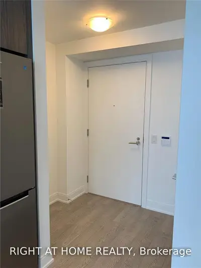 70 ANNIE CRAIG Drive 2401, Toronto W06, ON M8V 0G2
