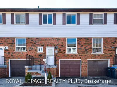 2445 Homelands Drive 31, Mississauga, ON L5K 2C6