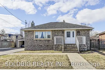 389 Marf Avenue, Mississauga, ON L5G 1T2