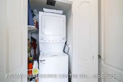 4080 Living Arts Drive 912, Mississauga, ON L5B 4N3