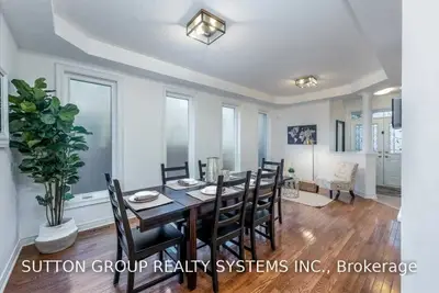 3285 Summerset Court, Oakville, ON L6L 6T9