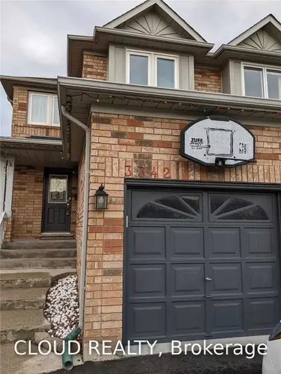 3342 Scotch Pine Gate, Mississauga, ON L5N 7M9