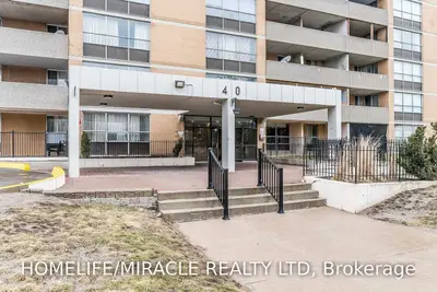 40 Panorama Court 501, Toronto W10, ON M9V 4M1