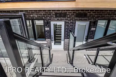 1145 Journeyman Lane 116, Mississauga, ON L5J 1L4