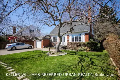 931 North Service Road, Mississauga, ON L4Y 1A3