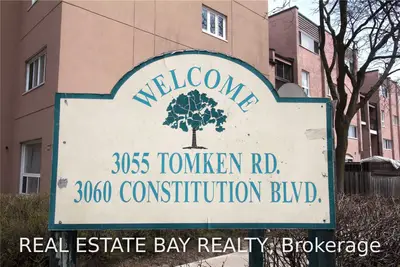 3055 Tomken Road 304, Mississauga, ON L4Y 3X8