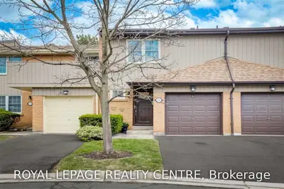 1951 Rathburn Road E 138, Mississauga, ON L4W 2N9