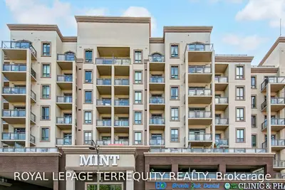 2486 Old Bronte Street 210, Oakville, ON L6M 4J2