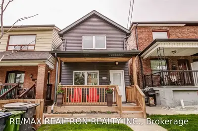 136 Mcroberts Avenue, Toronto W03, ON M6E 4P5