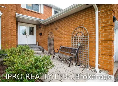 6474 Miller's Grove, Mississauga, ON L5N 3E6