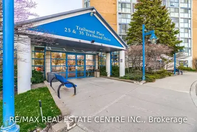 35 Trailwood Drive 2413, Mississauga, On L4z 3l6