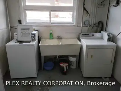 144 Portland Street Upper, Toronto W06, ON M8Y 1B2