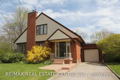 2126 COURTLAND Drive, Burlington, ON L7R 1R9