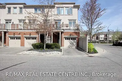 3380 Thomas Street W 1, Mississauga, ON L5M 0R2