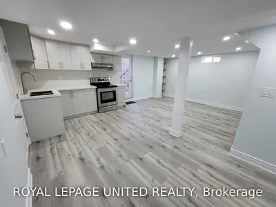 3311 Nadine Crescent, Mississauga, On L5a 3l4