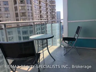 3939 Duke Of York Boulevard 2208, Mississauga, ON L5B 4N2