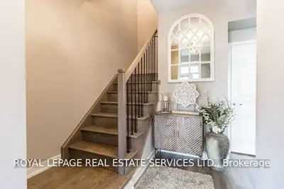 3039 Ernest Appelbe Boulevard, Oakville, ON L6H 0L7