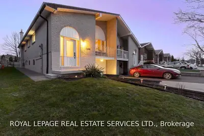 2428 Cashmere Avenue, Mississauga, ON L5B 2M6