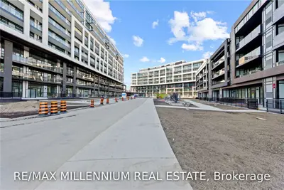 60 George Butchart Drive 510, Toronto W05, ON M3K 0E1