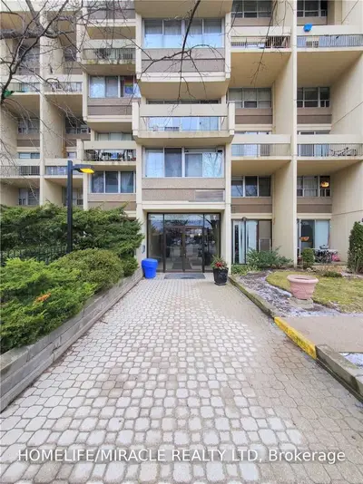 1300 Marlborough Court 130, Oakville, ON L6H 2S2
