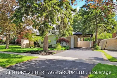 1579 Bothwell Avenue E, Mississauga, ON L5J 3L8