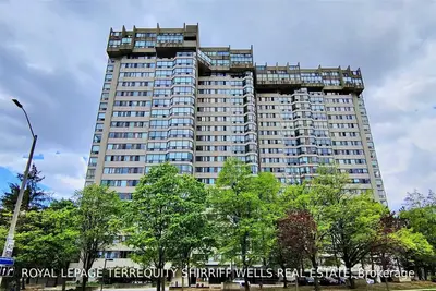 200 Robert Speck Parkway Ph14, Mississauga, ON L4Z 1S3
