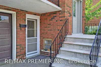 3646 Molly Avenue Lower, Mississauga, ON L5A 3M5