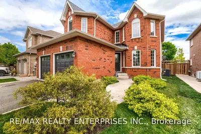 494 Grovehill Road, Oakville, ON L6H 6L2
