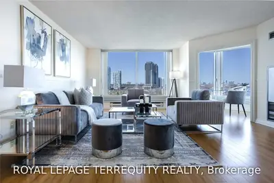 1 Palace Pier Court N 701, Toronto W06, ON M8V 3W9