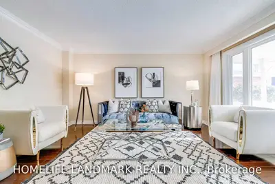 2113 Grosvenor Street, Oakville, ON L6H 5L2
