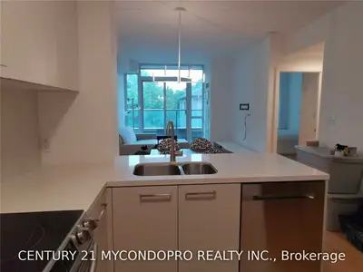 3391 Bloor Street W 206, Toronto W08, ON M8X 1G3