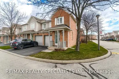 5958 Greensboro Drive 84, Mississauga, ON L5M 5Z9
