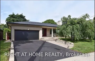 136 Princess Margaret Boulevard, Toronto W08, ON M9B 2Z5