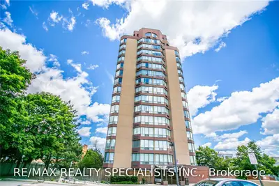 25 Fairview Road W 810, Mississauga, ON L5B 3Y8