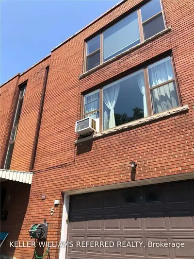 5 Greenlaw Avenue Main, Toronto W03, ON M6H 3V4