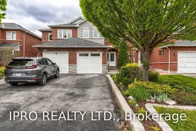 3839 Foxborough Trail, Mississauga, ON L5N 7W3