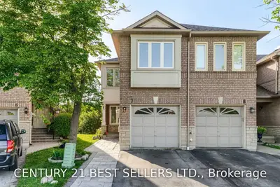 1285 Bristol Road W 7, Mississauga, ON L5V 2H5