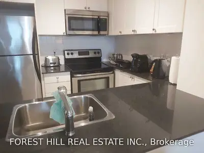 385 Prince Of Wales Drive 2101, Mississauga, ON L5B 0C6
