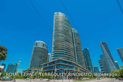 2240 Lake Shore Boulevard W 312, Toronto W06, On M8v 0b1