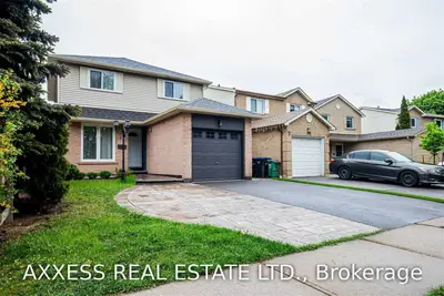 6395 Colebrook Lower Unit Crescent, Mississauga, ON L5N 3E3