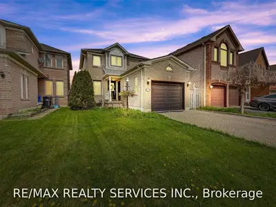 5741 Mersey Street, Mississauga, ON L5V 1V8
