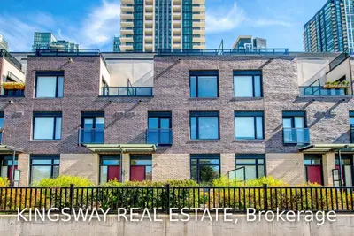 4050 Parkside Village Drive Th08, Mississauga, ON L5B 0K2