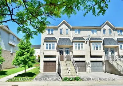 5080 Fairview Street 31, Burlington, ON L7L 7H5