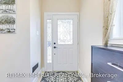 2917 Salerno Crescent Upper, Mississauga, ON L5N 1T3
