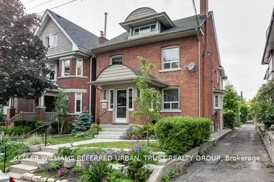 156 Geoffrey Street, Toronto W01, ON M6R 1P5