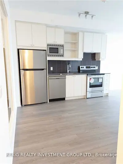 60 George Butchart Drive 503, Toronto W05, ON M3K 0C9