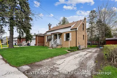 23 Haymarket Road, Toronto W05, ON M3L 1H3