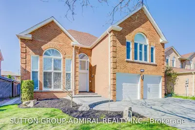 1241 Saddler Circle, Oakville, ON L6M 2X5