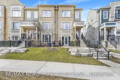 3025 Destination Drive S 2, Mississauga, ON L5M 0P5
