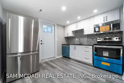 3055 Cantelon Crescent Lower, Mississauga, ON L5N 3J7